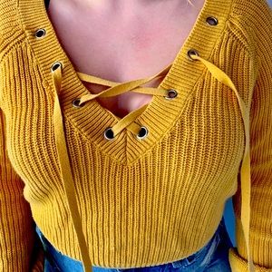 Kendall & Kylie Cropped Yellow Sweater ✨